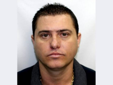 Chefe da maior milícia do Rio, Zinho se entrega à PF após divulgação de elos com políticos