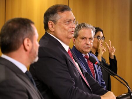 Seis presidentes de TRFs declaram apoio à indicação de Flávio Dino ao STF