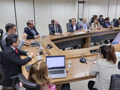 “Proposta do governo para bônus não cumpre acordo com categoria”, afirmam servidores da Receita Federal