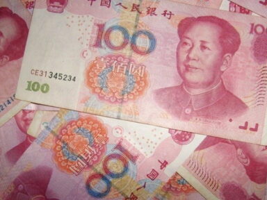Yuan chinês termina 2023 vendo iene japonês pelo retrovisor