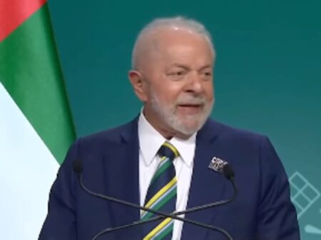 Sonega-se US$100 bilhões para o clima e gasta-se 2 trilhões com guerras, denuncia Lula