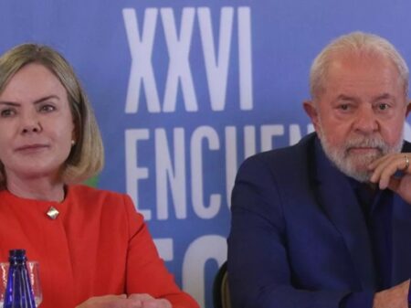 “Não cedemos nas compras governamentais”, diz Lula em encontro do PT