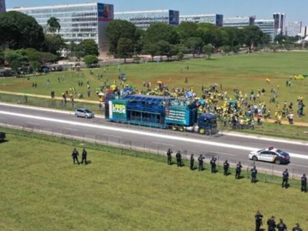 Fracassa em Brasília o ato fascista contra nomeação de Flávio Dino