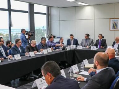 Governo, centrais e empresários definem regras de acordo coletivo para trabalho aos feriados
