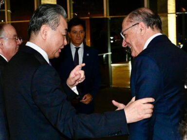 “2024 será muito marcante para nossa parceria”, diz Alckmin ao receber chanceler da China
