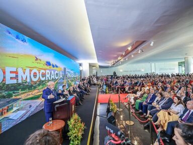 Lula no ato ‘Democracia Inabalada’: “não haverá democracia plena enquanto persistirem as desigualdades”