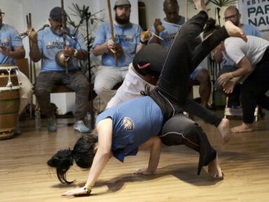 Capoeiristas de todo o Brasil homenageiam grandes mestres e debatem políticas públicas em evento na Bahia