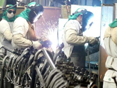 Centrais: “Política industrial é fundamental para o crescimento econômico e geração de emprego”
