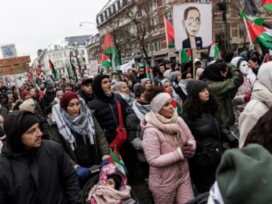 Dinamarqueses fazem manifestação quilométrica exigindo cessar-fogo e “Palestina livre”