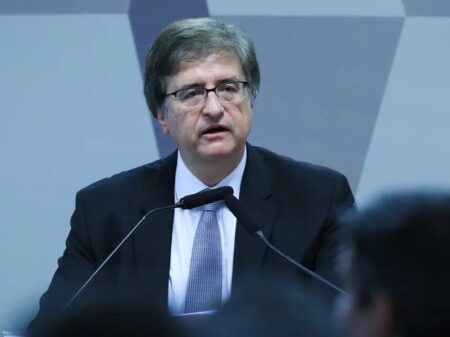 PGR determina ampliação da vigilância de Jair Bolsonaro