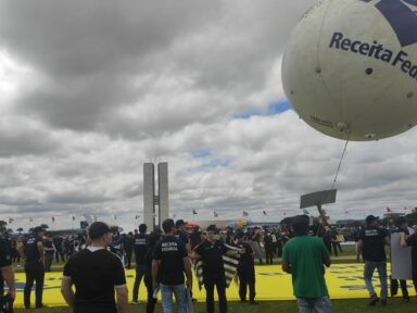 Servidores da Receita Federal convocam manifestação em Brasília por reajuste salarial