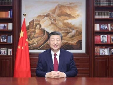Os “compatriotas dos dois lados do estreito de Taiwan devem dar as mãos”, enfatiza Xi Jinping