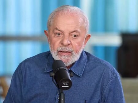 Paralisar refinarias “foi um crime contra a independência energética do país”, diz Lula