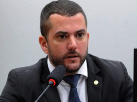 Bolsonarista Carlos Jordy trocou mensagens e insuflou o golpe no 8 de janeiro, aponta PF