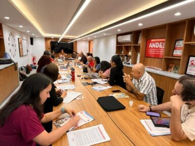Docentes das Instituições Federais de Ensino Superior convocam manifestação contra arrocho salarial
