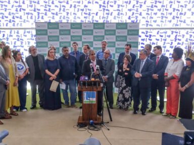 Entidades e juristas denunciam golpistas e lançam manifesto em defesa da democracia
