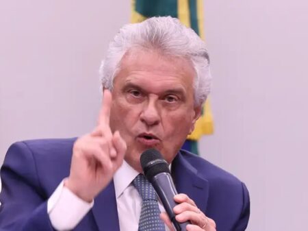 Bolsonaro impede filiação de Caiado ao PL e o chama de “traidor”