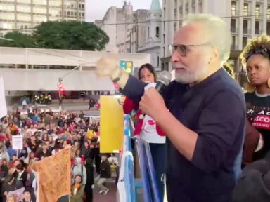 “Professores de São Paulo exigem reajuste e fim do confisco salarial pela Prefeitura”, afirma Cláudio Fonseca