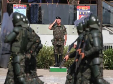 Chefe do Estado Maior do Exército condenou texto de golpistas: “inconcebível”