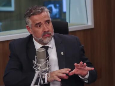 “Massacre!”, diz Paulo Pimenta sobre ataque de Israel contra palestinos na fila por comida
