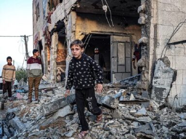 Genocídio israelense se estende a Rafah: 100 palestinos mortos em um dia de bombardeio