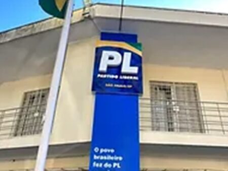 Operação encontra na sala de Bolsonaro documento declarando “estado de sítio” e “GLO”