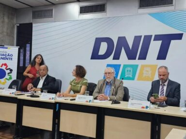 Governo mantém congelamento salarial e servidores federais reagem: “Sem reajuste este ano, não há acordo”