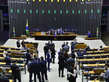Líder do MDB anuncia que partido “terá candidato à Presidência da Câmara”