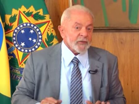 “Presidente do BC está atrasando o crescimento do país”, denuncia Lula