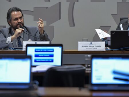 Delegado da PF diz que fascista português “flertou com a criminalidade e ofendeu o STF”
