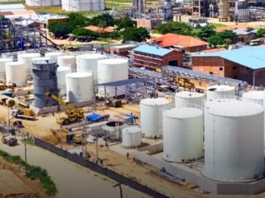 Arce inaugura primeira unidade industrial de biodiesel da Bolívia