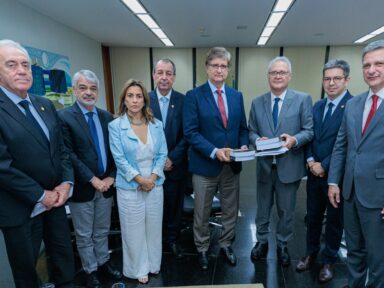 Senadores vão a Gonet e pedem reabertura dos indiciamentos da CPI da Covid