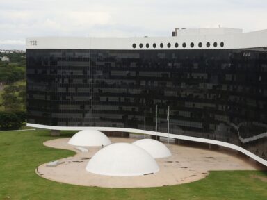 TSE inaugura centro integrado para combater fake news nas eleições