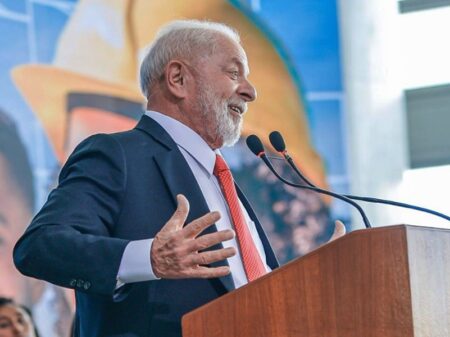 Lula anuncia pacote de R$23 bilhões para obras em estados e municípios