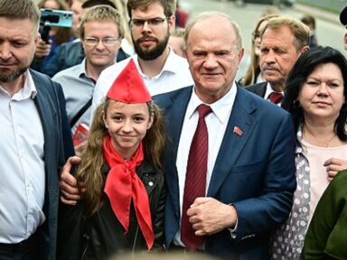 Coube ao Exército Vermelho e aos soviéticos libertar os povos do nazismo, diz Zyuganov
