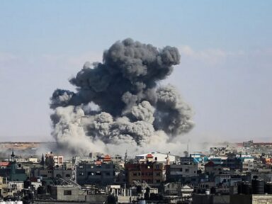 Netanyahu rejeita cessar-fogo aceito pelo Hamas e manda bombardear Rafah