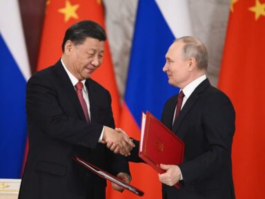 Putin fará visita de Estado à China para intensificar laços estratégicos