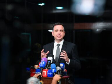 “É uma situação anormal e impõe medidas fora dos limites de despesas”, diz Pacheco