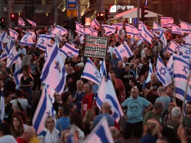 Manifestantes tomam as ruas de Tel Aviv, Haifa e Jerusalém pelo fim da “tirania de Netanyahu”