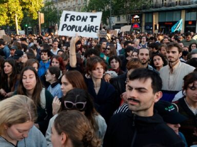 Comunistas e socialistas franceses se unem em Frente Popular para enfrentar Macron e Le Pen
