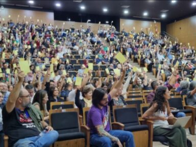 Professores da UnB encerram greve após dois meses sem avanços em negociação salarial
