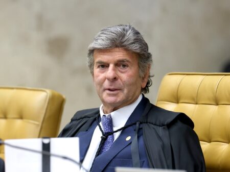 “Brasil não tem governo de Juízes. Congresso é que legisla”, disse Fux sobre o julgamento da maconha