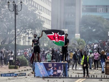 Revolta popular faz presidente do Quênia retirar lei de arrocho ‘antidéficit’ ditada pelo FMI