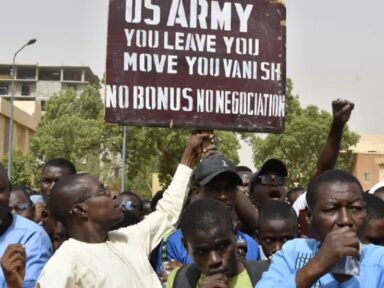 Sob exigência do Níger, EUA inicia retirada de suas tropas do país