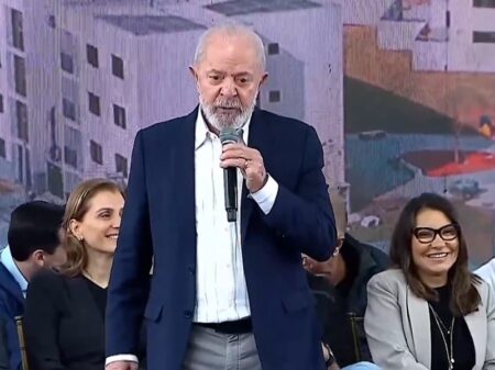 “Briguem, porque se não brigar, a gente não consegue fazer as coisas”, diz Lula no Rio