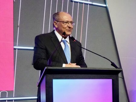 Alckmin critica BC por impor ao país a “segunda maior taxa de juros reais do mundo”