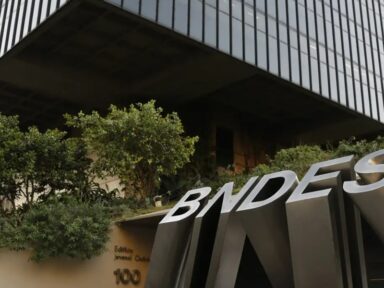 Após 12 anos, BNDES anuncia edital para abertura de concurso público