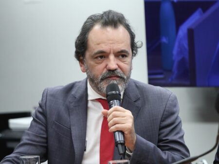 Crimes de Flávio Bolsonaro: “indiciados precisam pagar pelo que fizeram”, diz Sindifisco