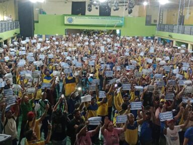 Em assembleia lotada, trabalhadores dos Correios de SP aprovam greve em defesa de reajuste