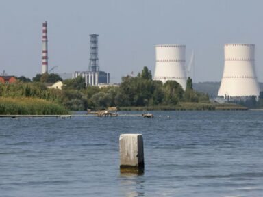 Diretor-geral da AIEA inspeciona Kursk e diz que são “inaceitáveis” ataques a centrais nucleares